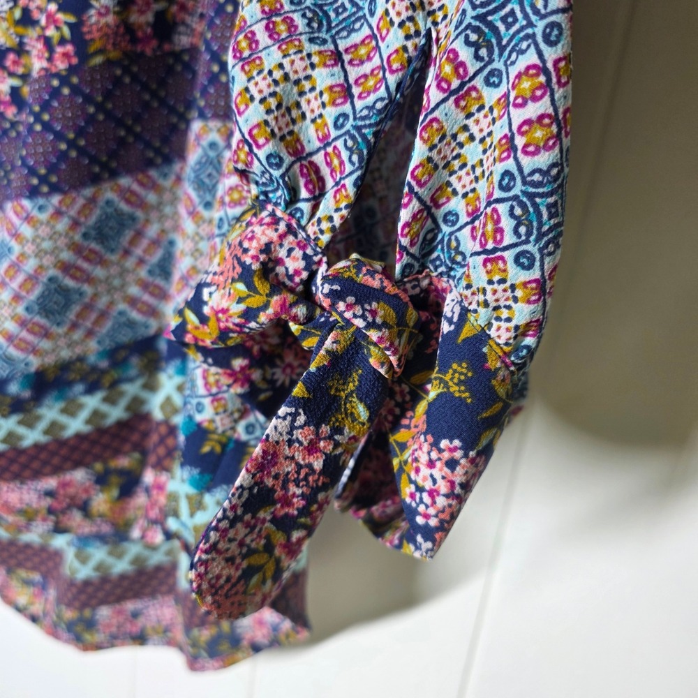 Hannah Plus Size Patchwork Floral Blouse 2X Blue Pink Boho Tie Sleeve Top - Picture 10 of 10